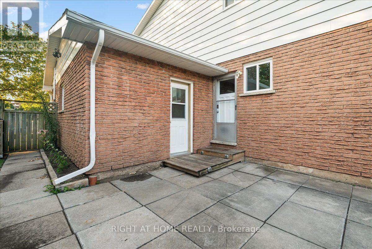 620 CARLTON STREET - 30