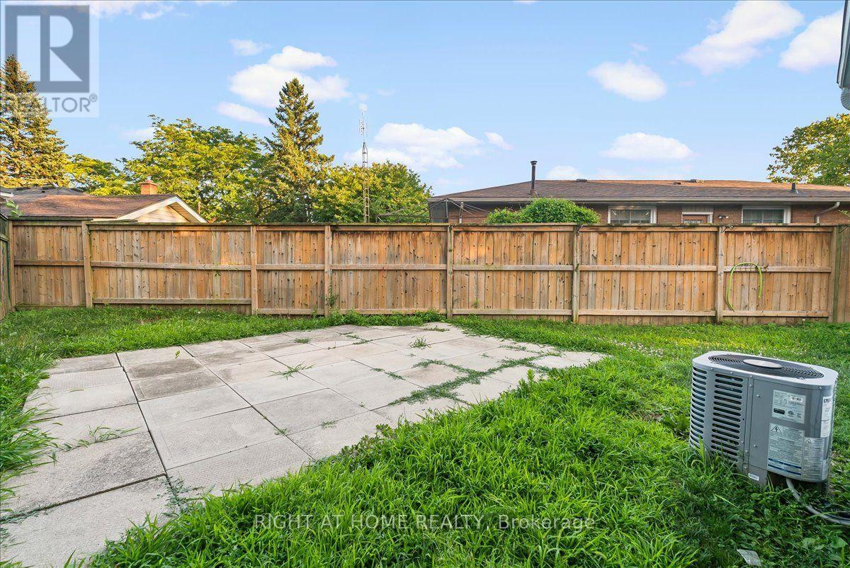 620 CARLTON STREET - 33