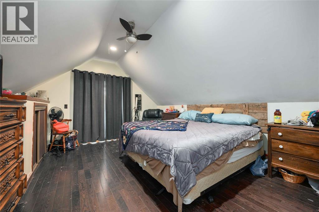 823 HOLT LINE - Image 16