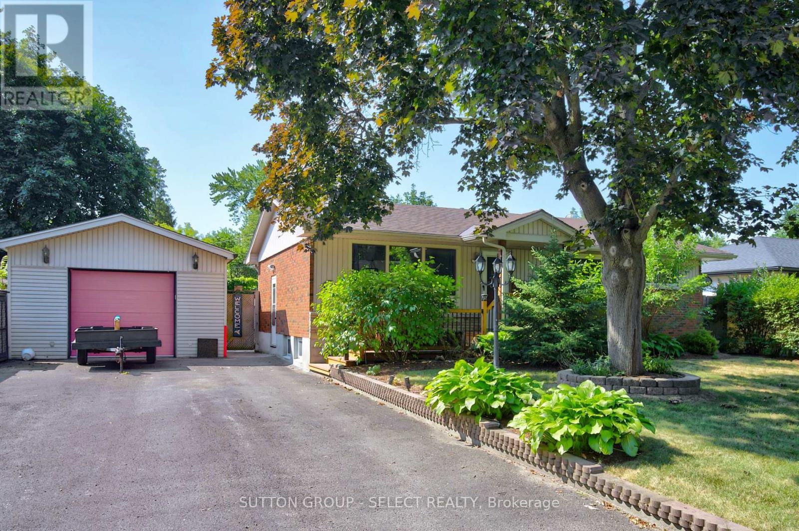 1470 PERTH AVENUE - 1