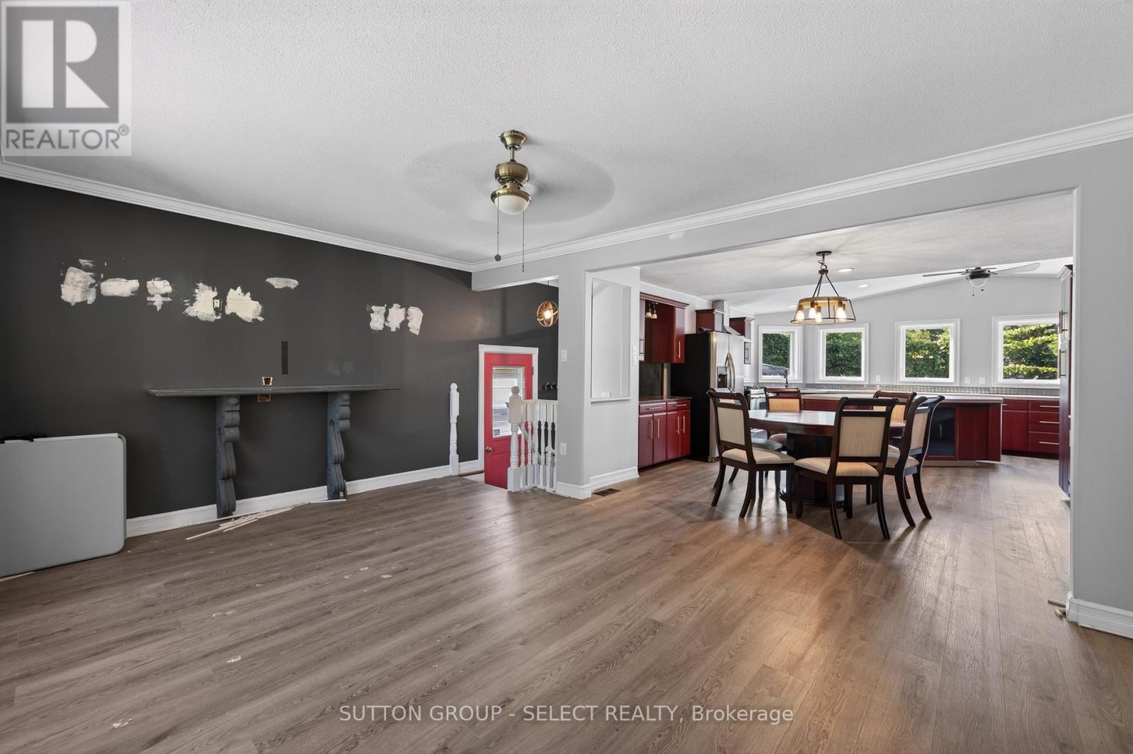 1470 PERTH AVENUE - 11