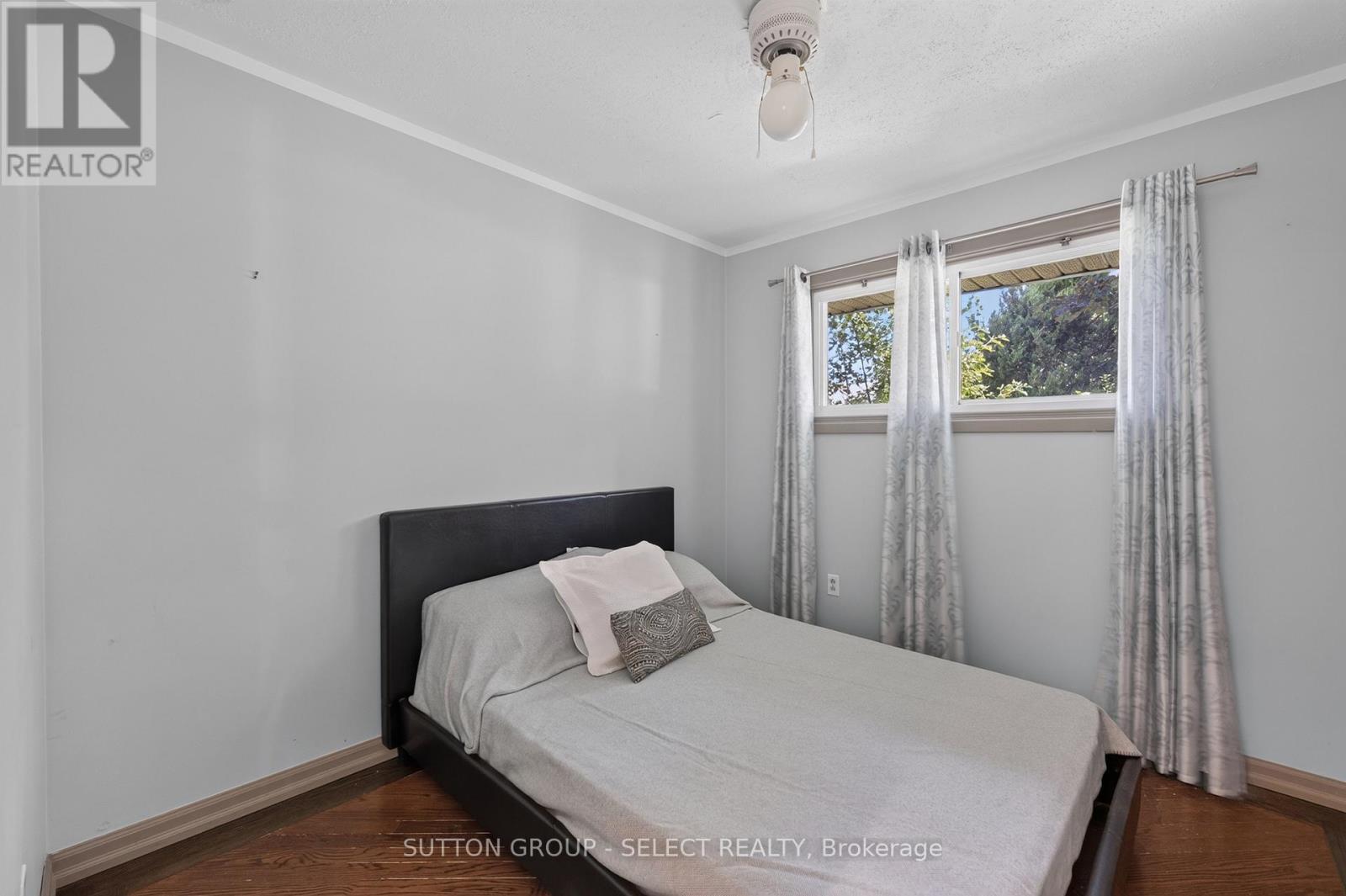 1470 PERTH AVENUE - 22