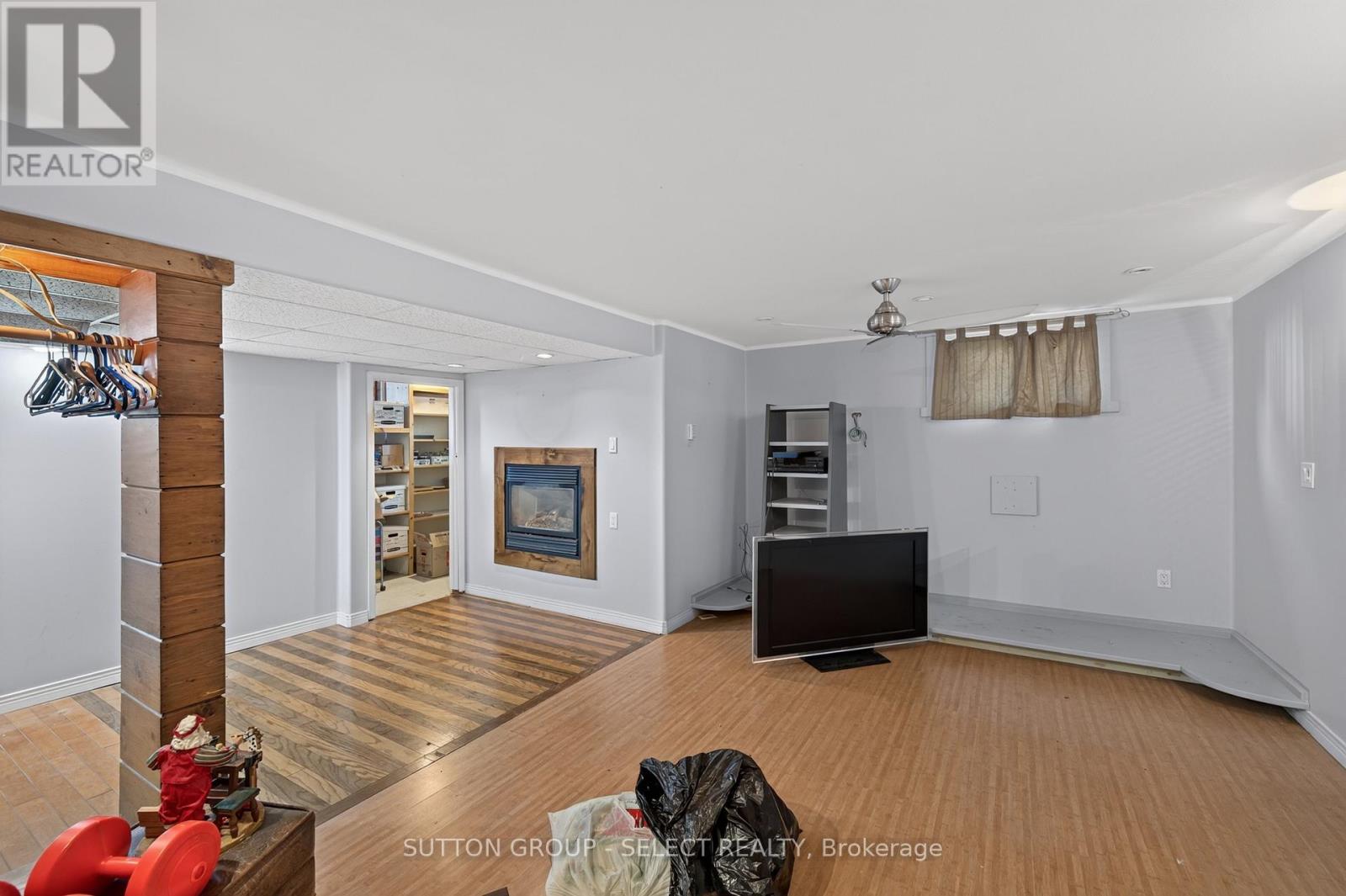 1470 PERTH AVENUE - 27