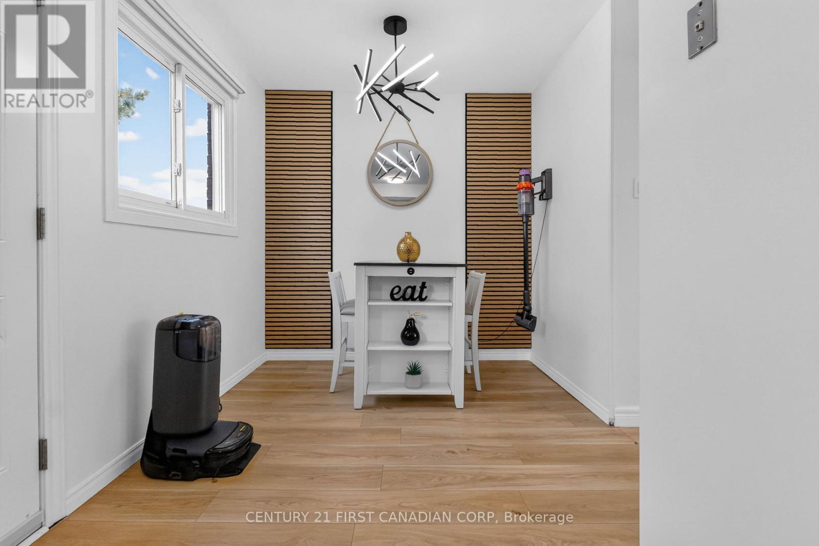 #12 1430 JALNA BOULEVARD - Image 15