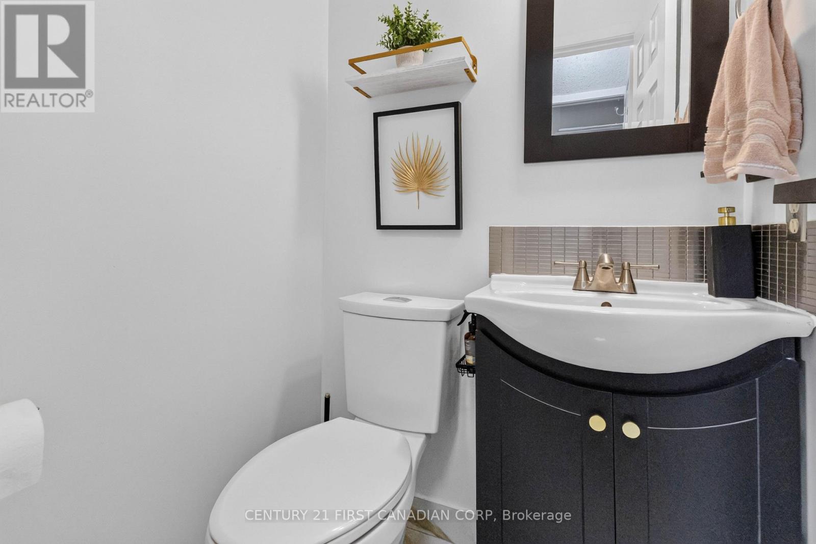 #12 1430 JALNA BOULEVARD - Image 16