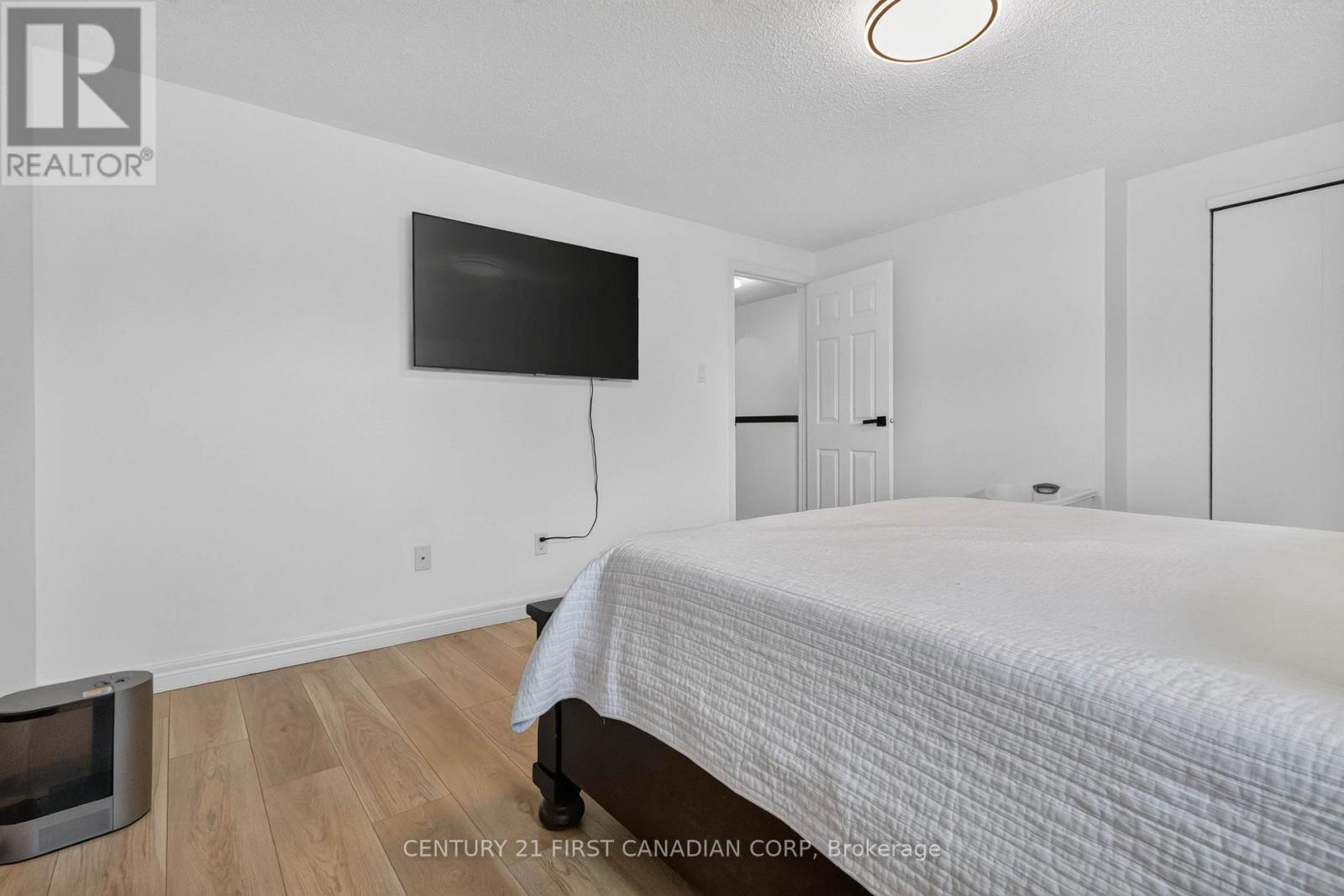 #12 1430 JALNA BOULEVARD - Image 18