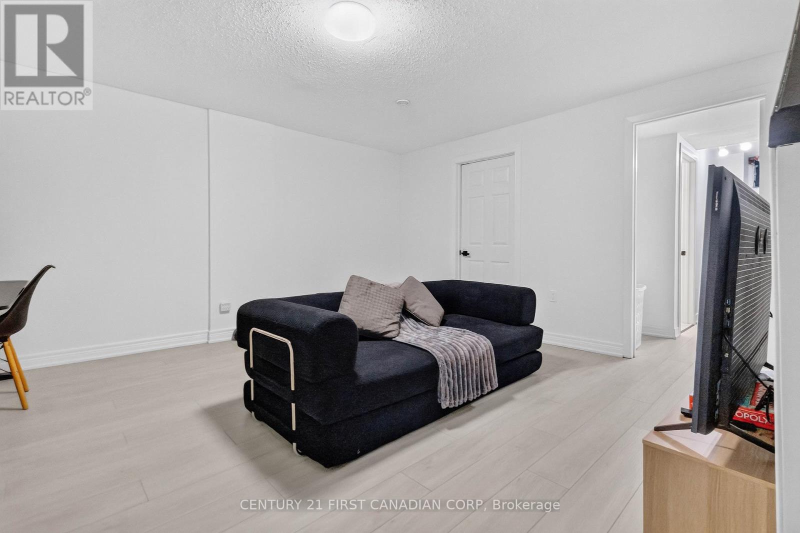 #12 1430 JALNA BOULEVARD - Image 22