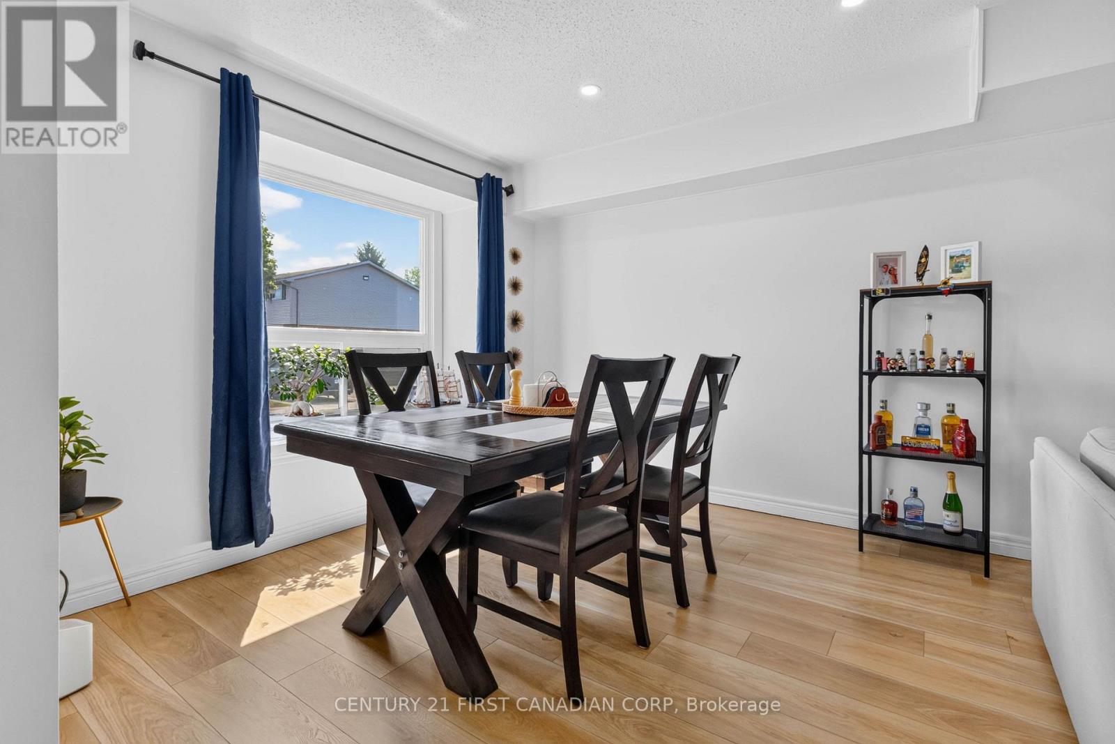 #12 1430 JALNA BOULEVARD - Image 6