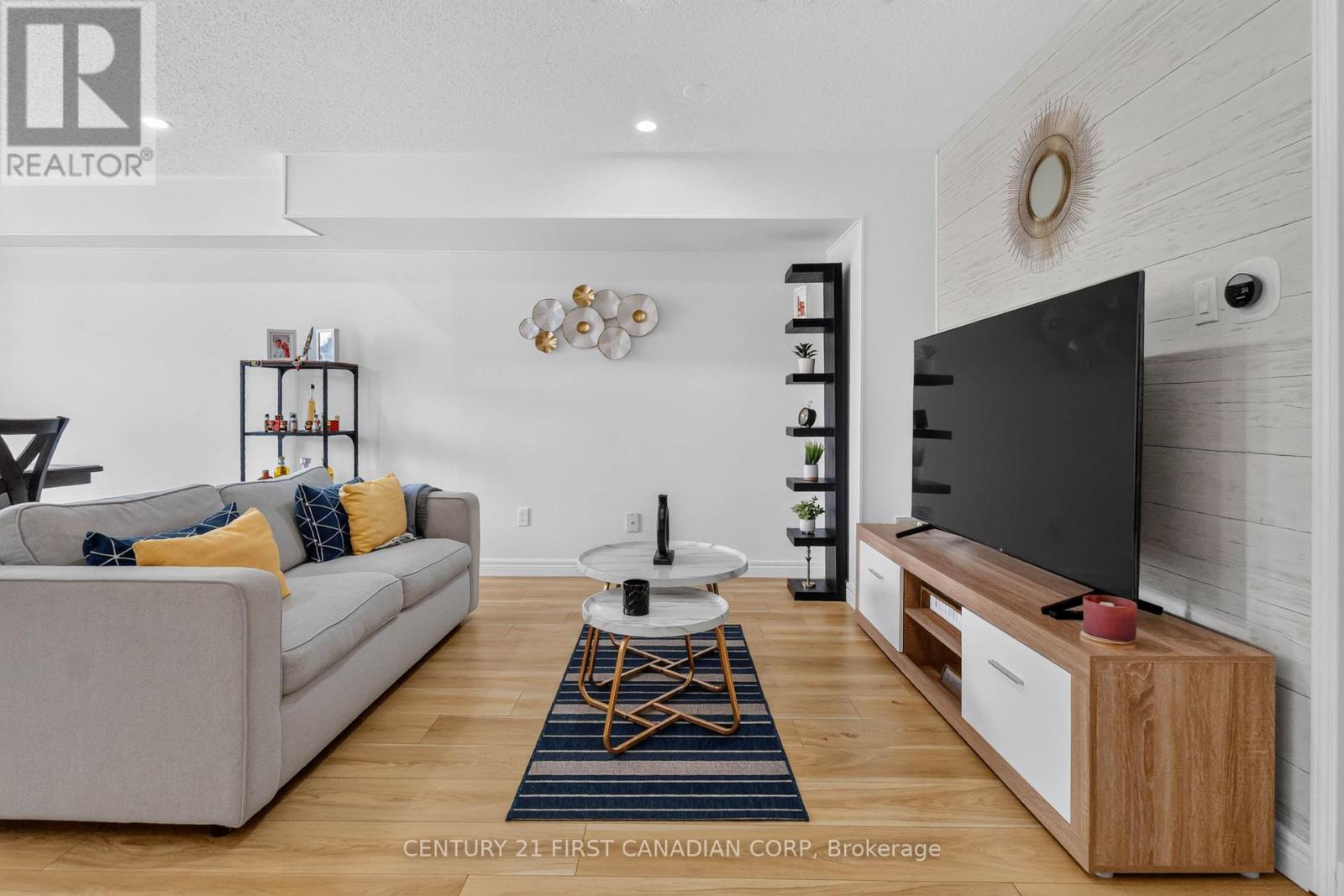 #12 1430 JALNA BOULEVARD - 8