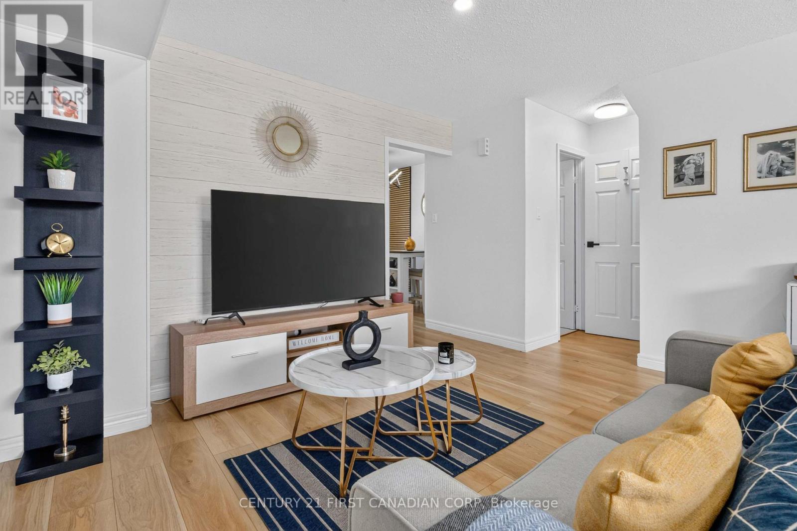 #12 1430 JALNA BOULEVARD - Image 9