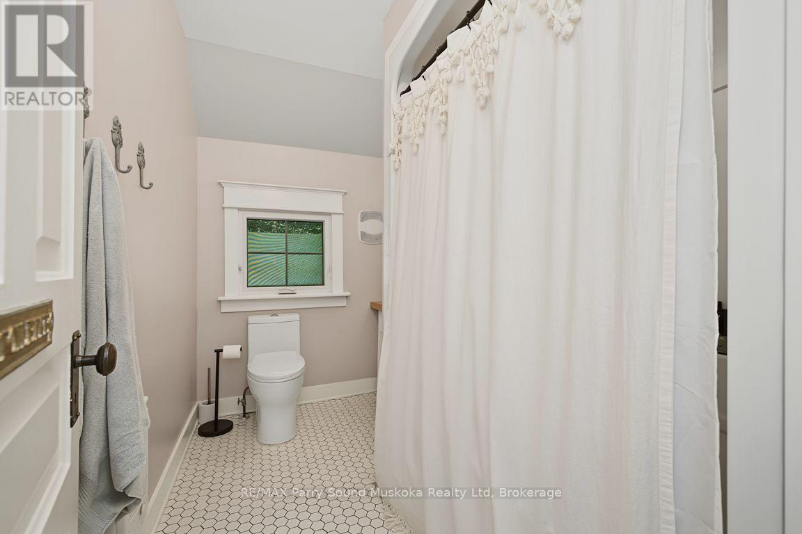 29 WAUBEEK STREET - Image 30