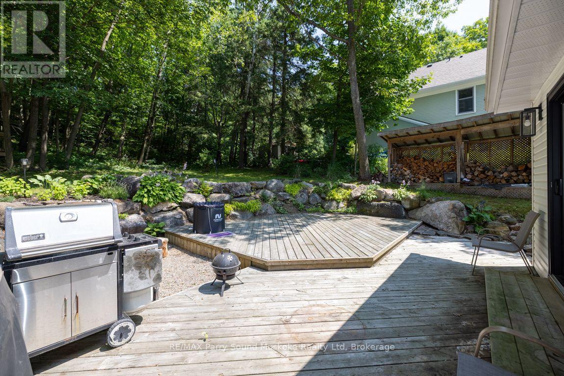 29 WAUBEEK STREET - Image 40