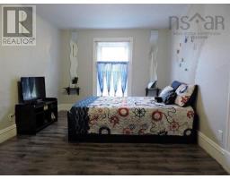 2-4 Queen Street Extension, Amherst, NS B4H1P8 Photo 9