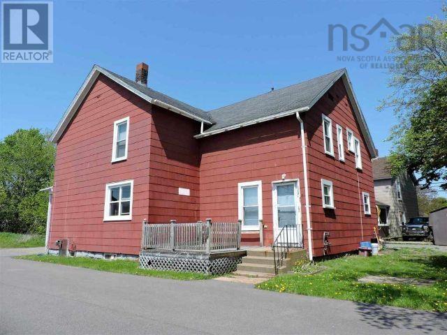 2-4 Queen Street Extension, Amherst — photo 2