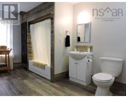 2-4 Queen Street Extension, Amherst, NS B4H1P8 Photo 10