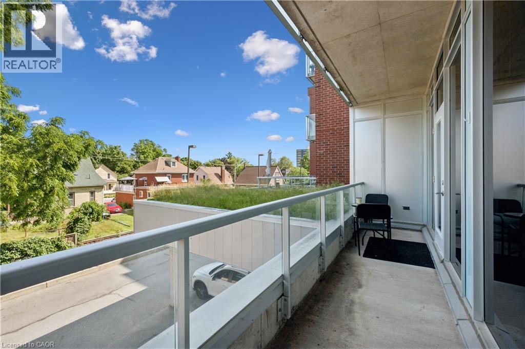 #201 42 BRIDGEPORT Road E - 21