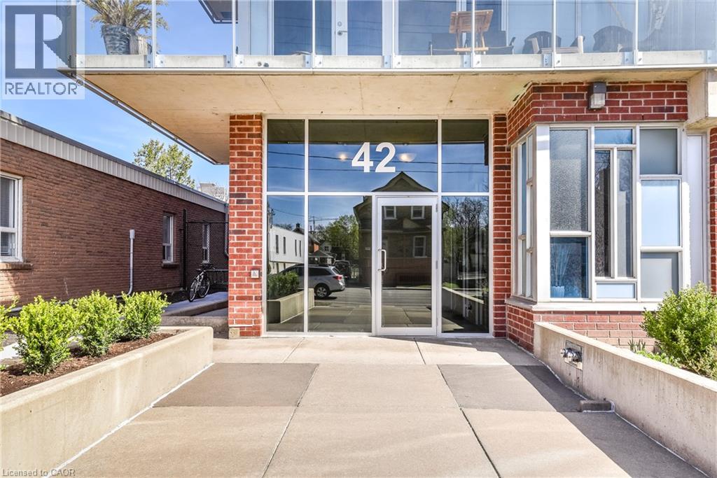 #201 42 BRIDGEPORT Road E - 3