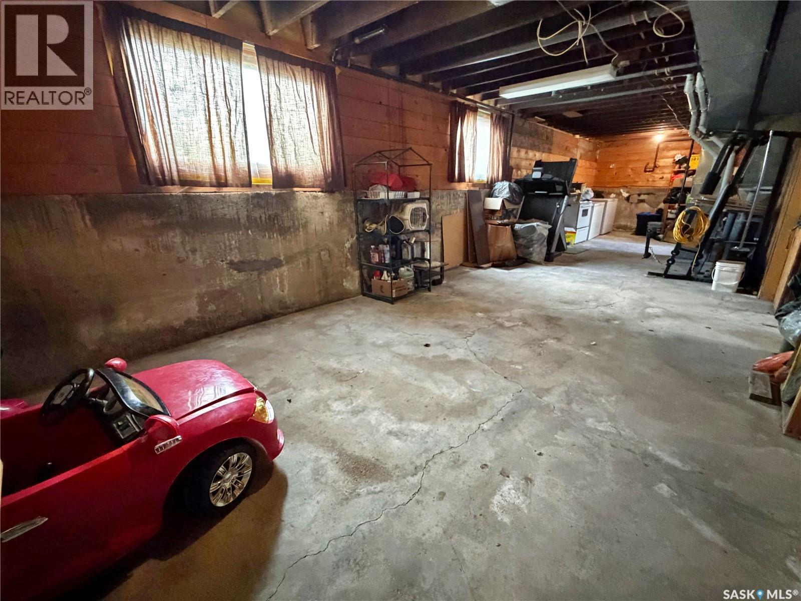 701 3rd AVENUE - 32