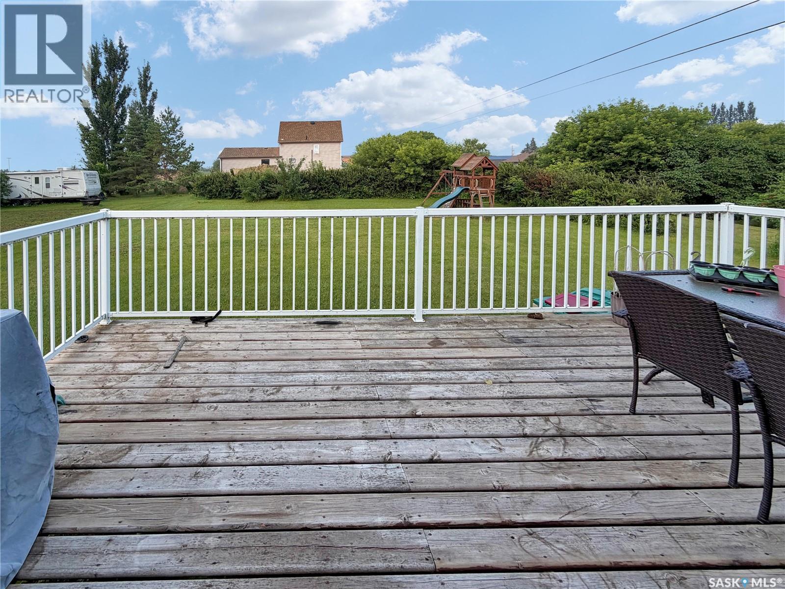 701 3rd AVENUE - 4