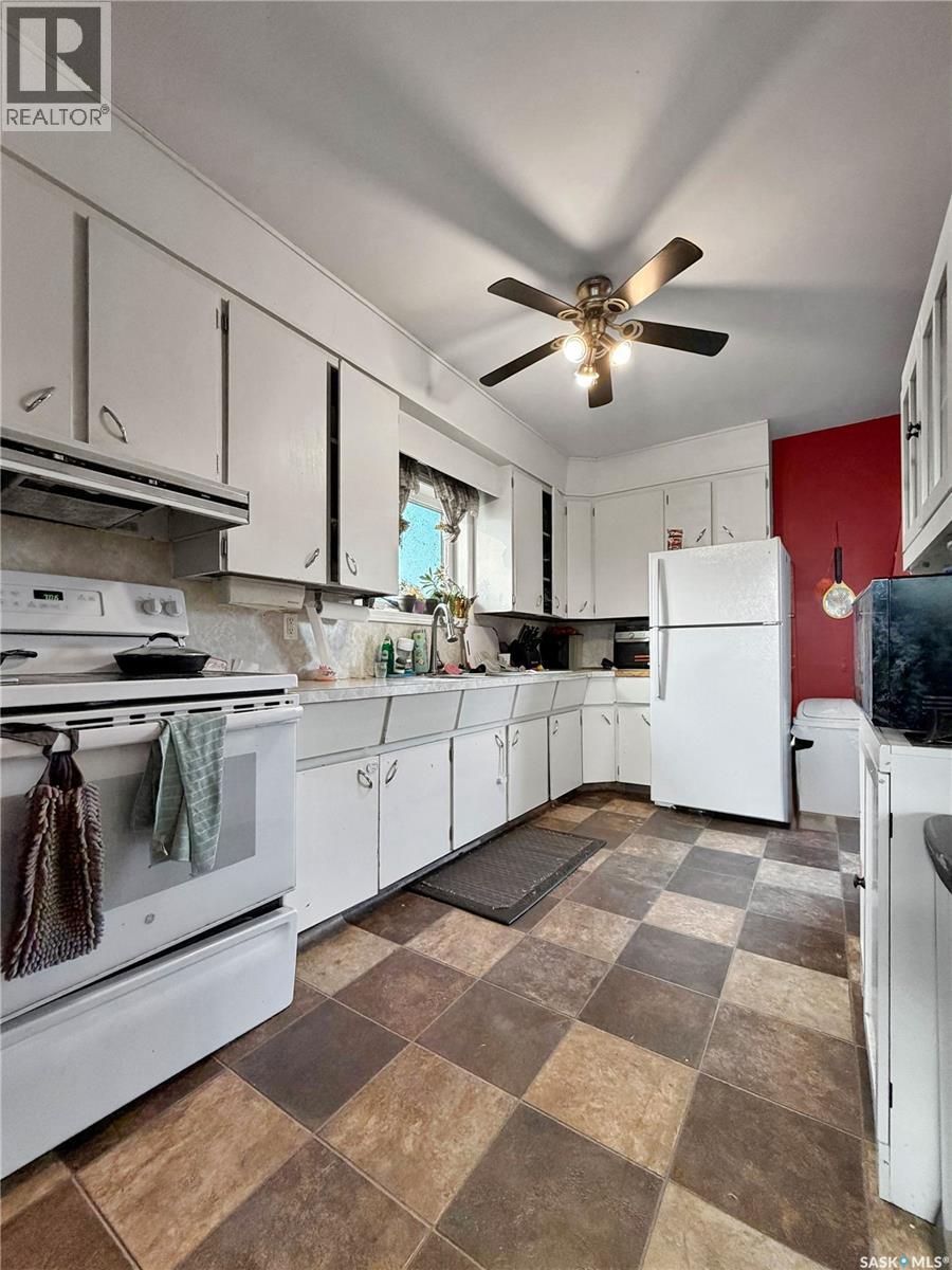 701 3rd AVENUE - 7
