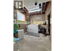 701 3rd Avenue, Spy Hill, SK S0A3W0 Photo 22