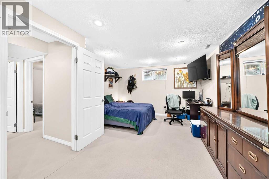 256 Midvalley Place SE - 28
