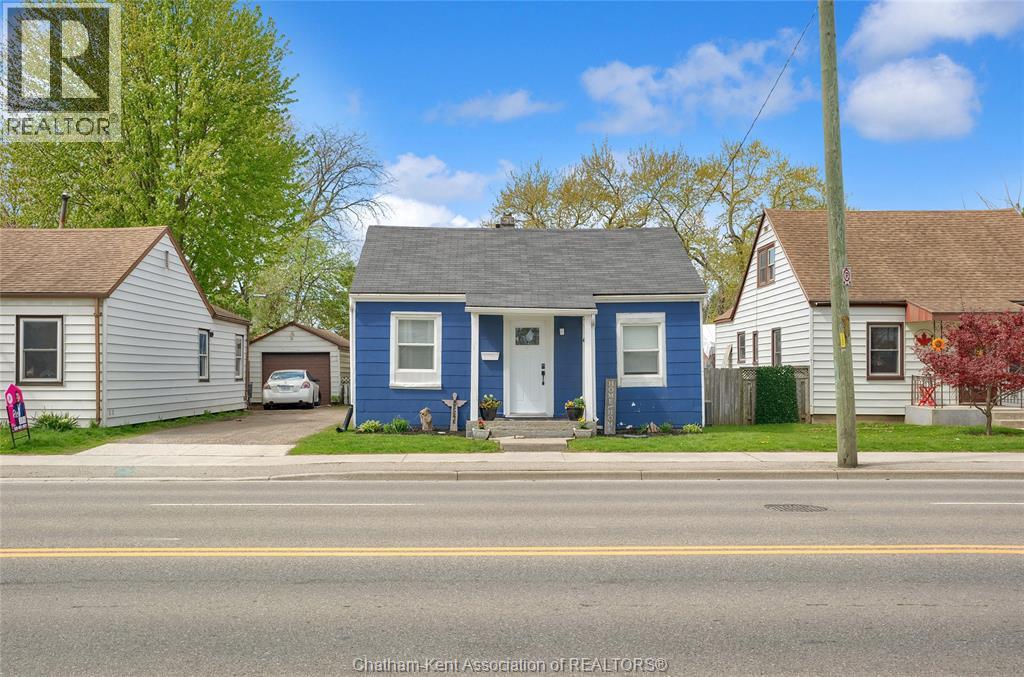 14 McNaughton AVENUE - 2