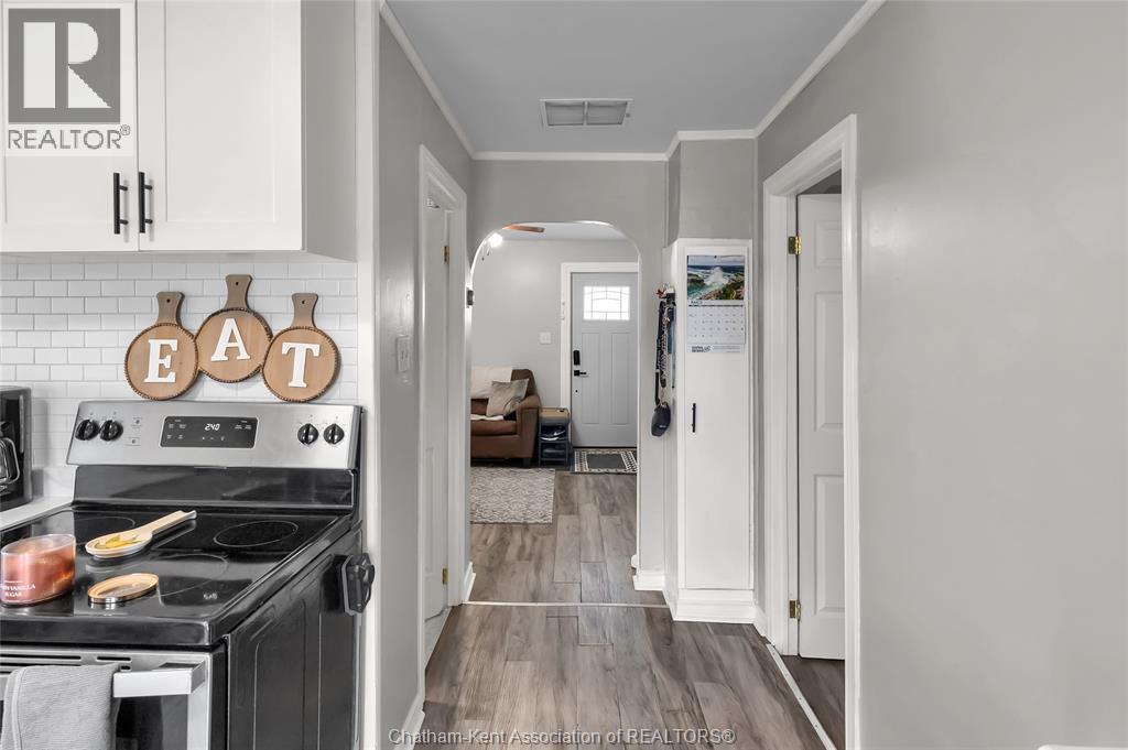 14 McNaughton AVENUE - 7