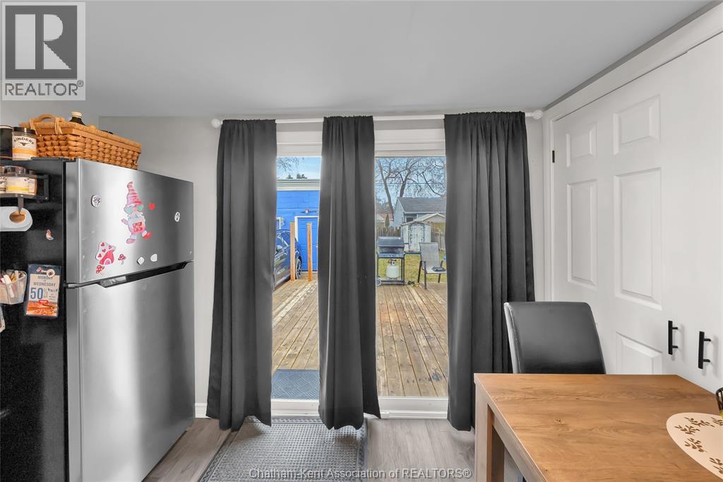 14 McNaughton AVENUE - 9
