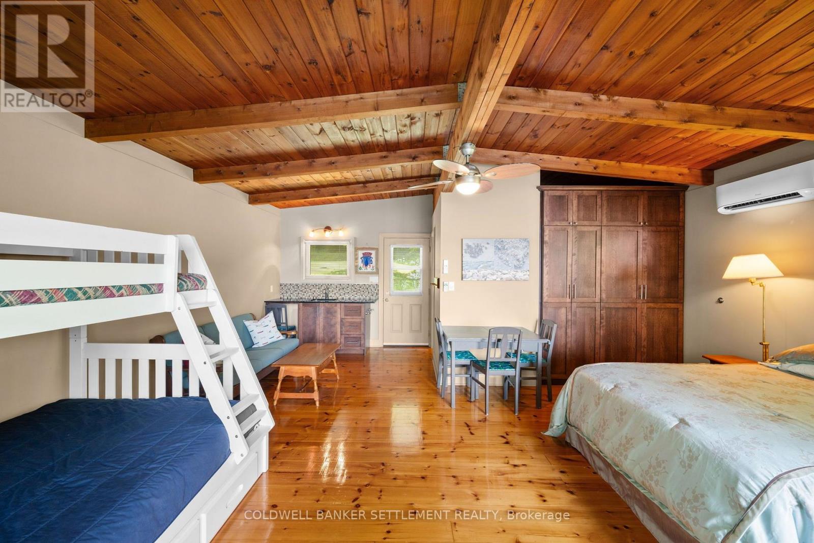 100 ABBY HAWK LANE - Image 35
