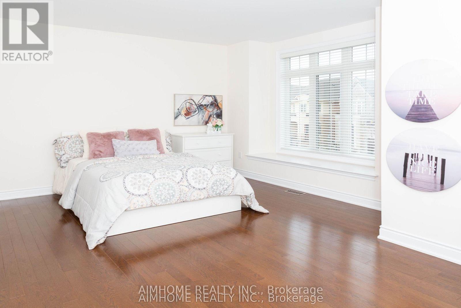 36 GRACEDALE DRIVE - 27