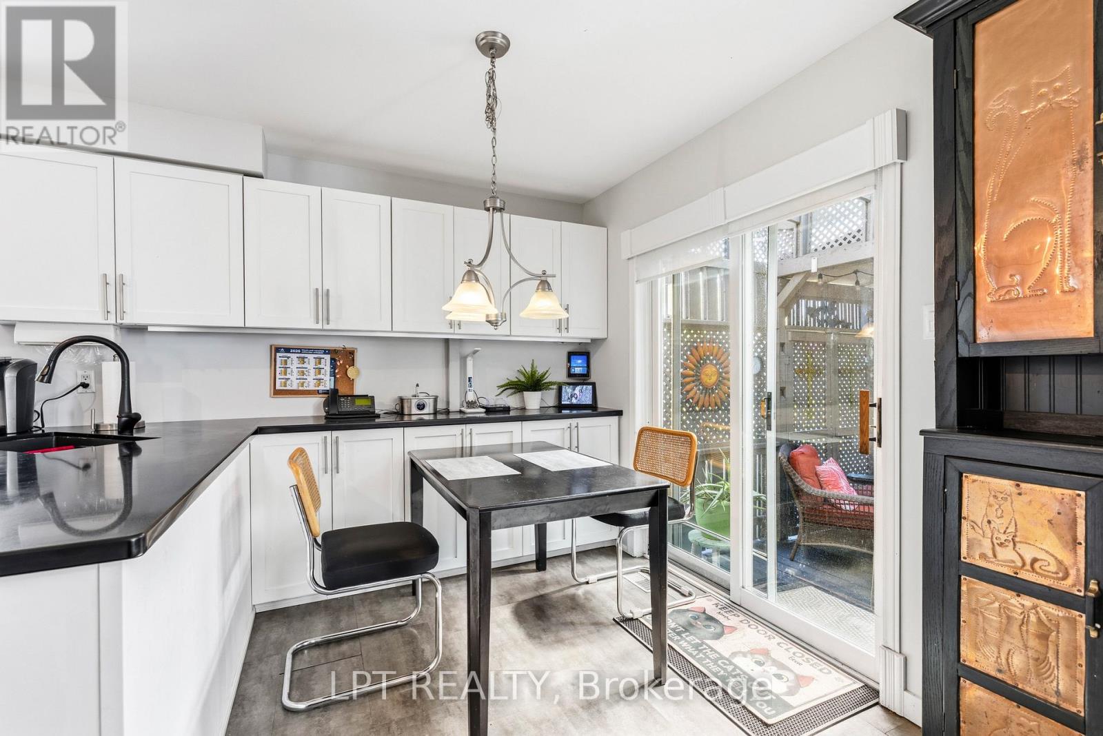 8 BURNABY DRIVE - 15