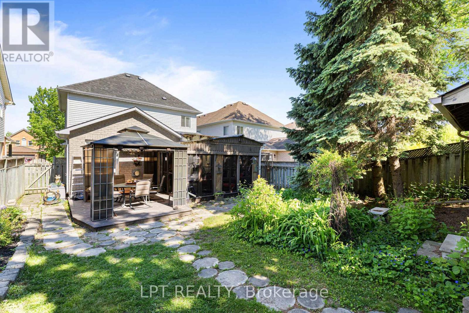 8 BURNABY DRIVE - 37