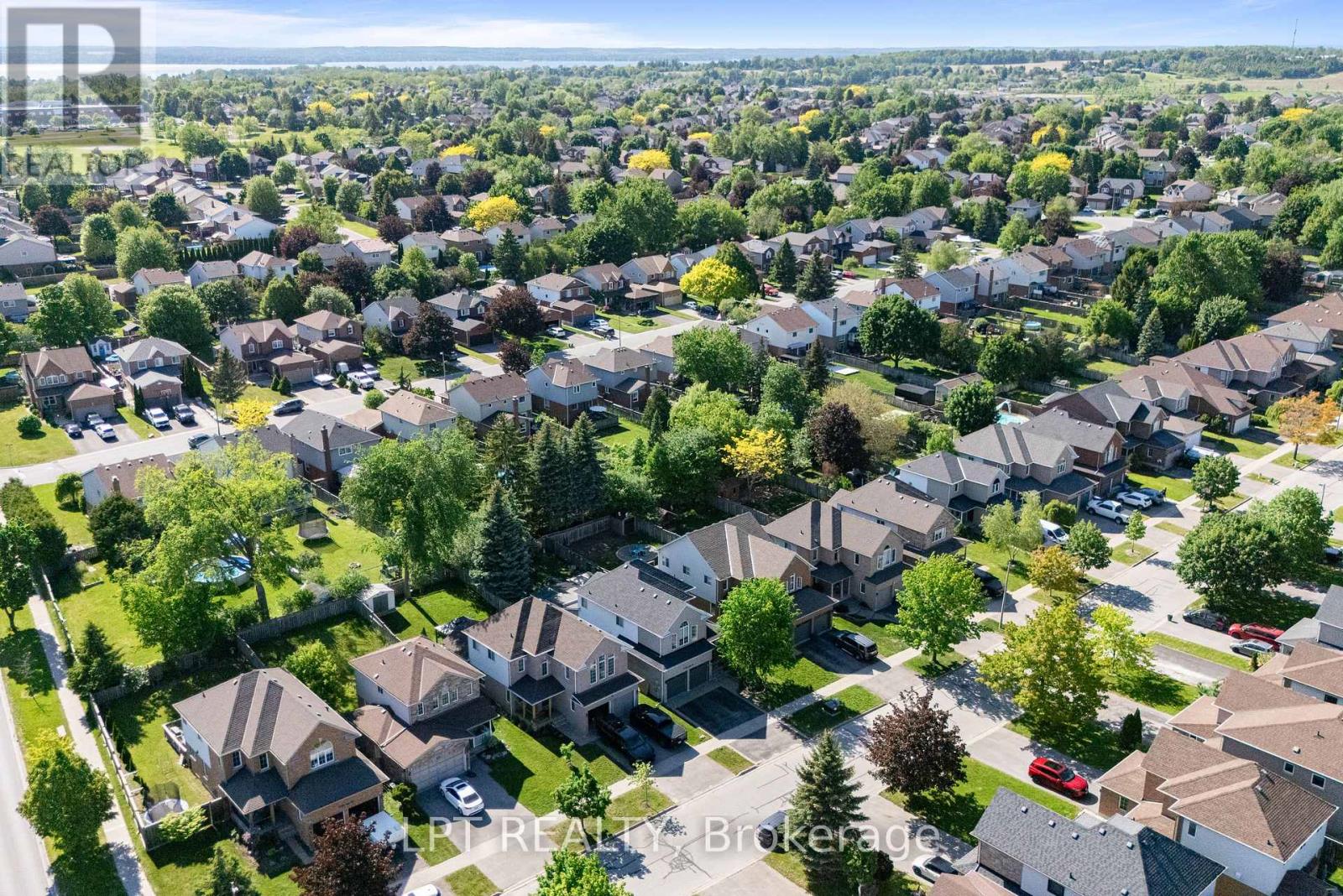 8 BURNABY DRIVE - 40