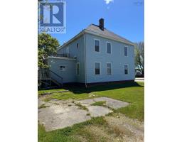 34 Albert Street, Yarmouth, NS B5A3N3 Photo 8