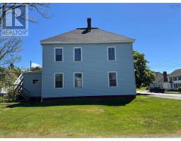 34 Albert Street, Yarmouth, NS B5A3N3 Photo 6