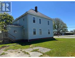 34 Albert Street, Yarmouth, NS B5A3N3 Photo 7