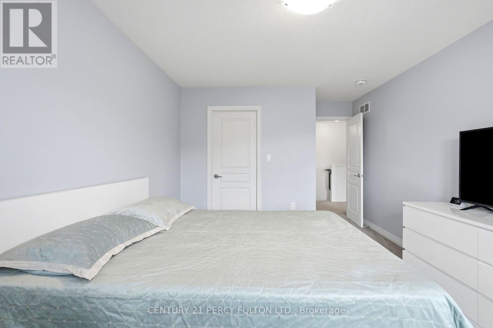 6 WHALEY LANE - 25
