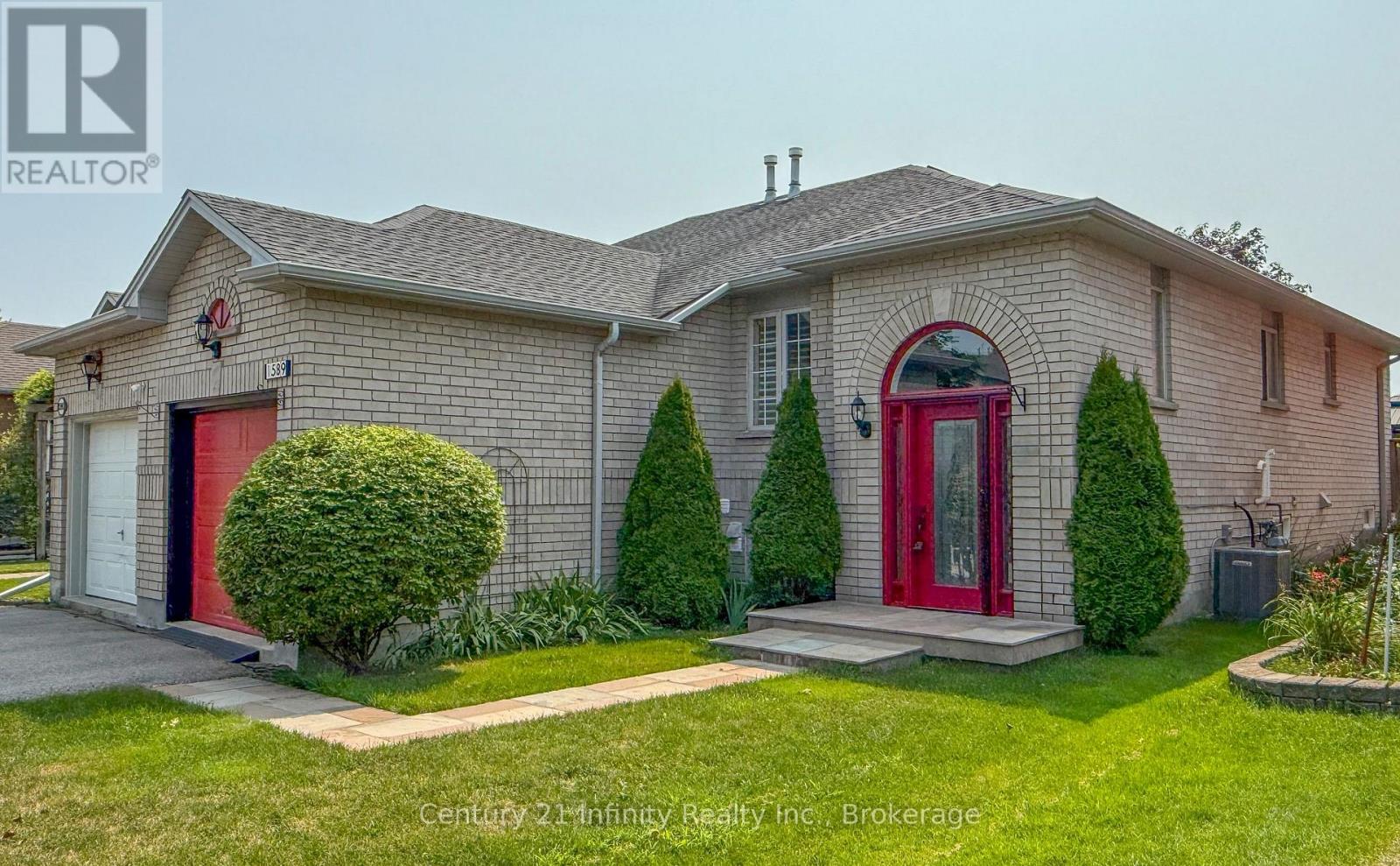 1589 FIELDGATE DRIVE - Image 3