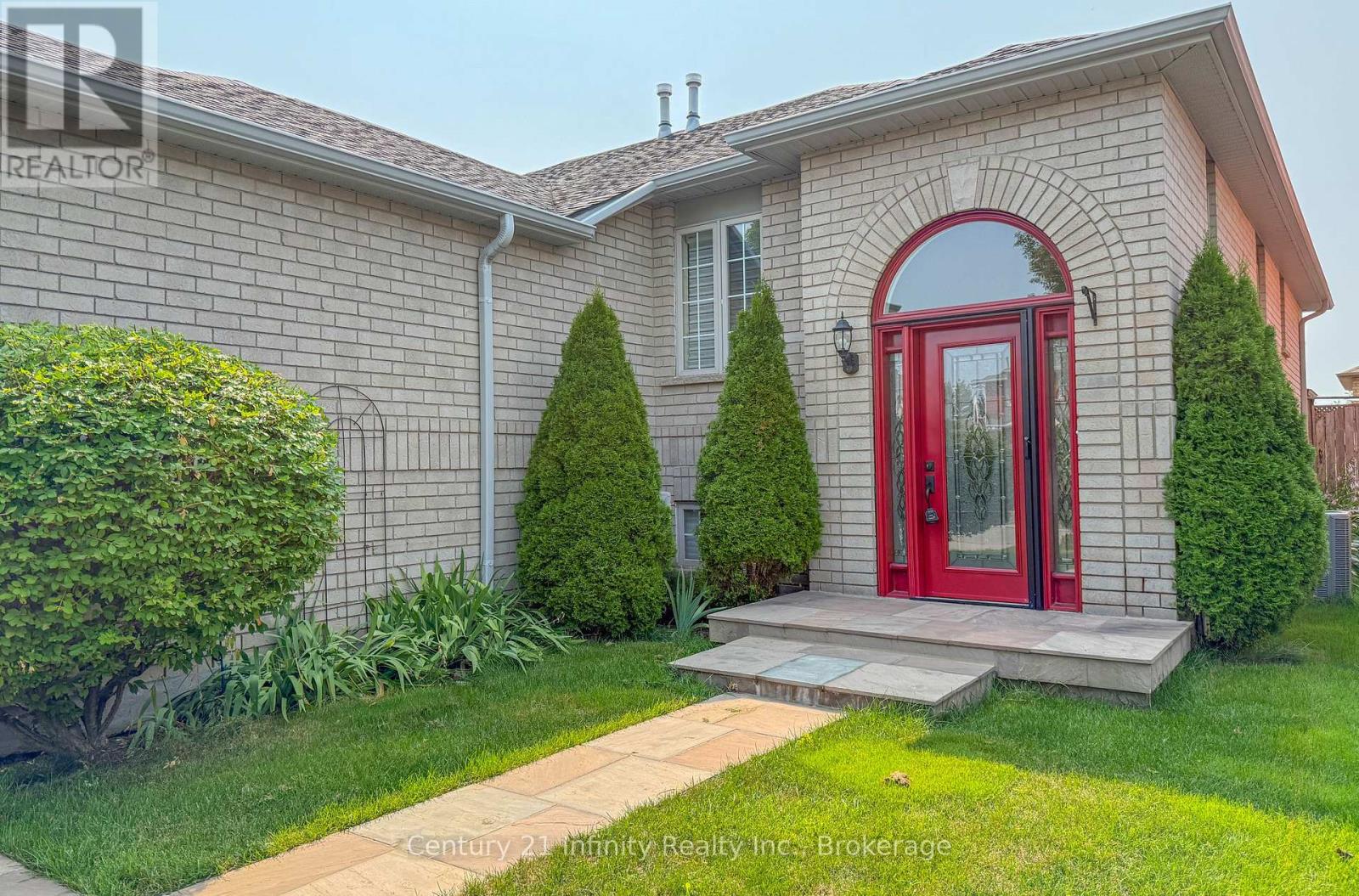 1589 FIELDGATE DRIVE - Image 4