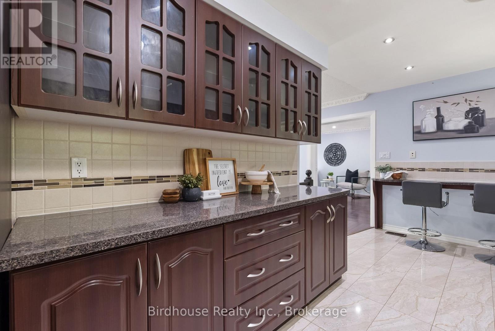 36 SUGAR BUSH ROAD - Image 15