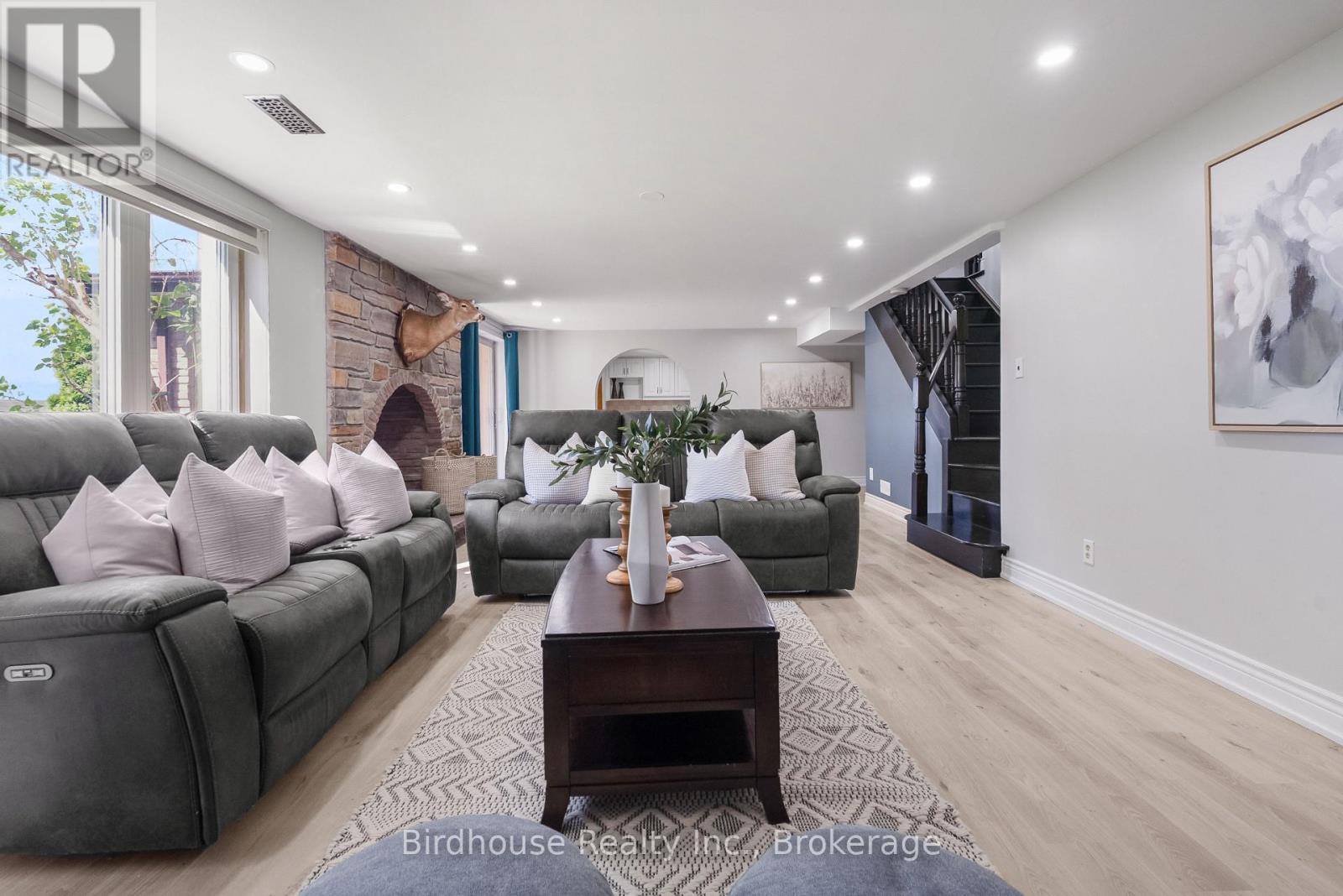 36 SUGAR BUSH ROAD - Image 27