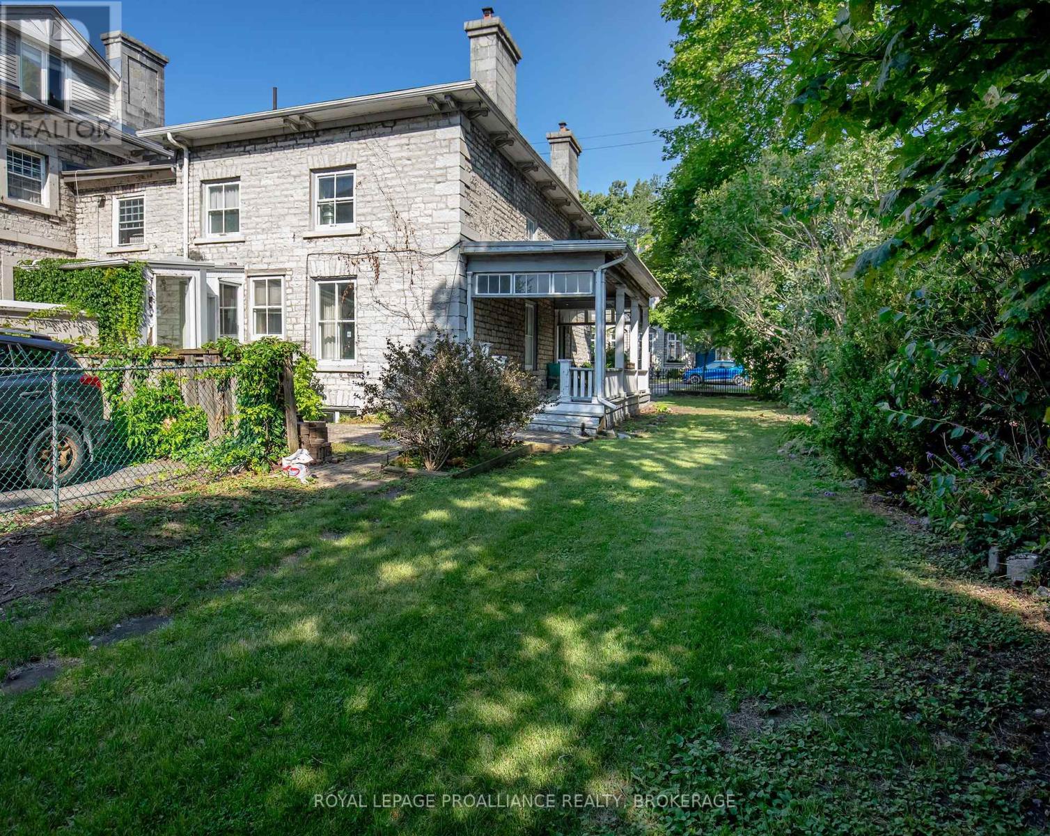 223 KING STREET E - 36