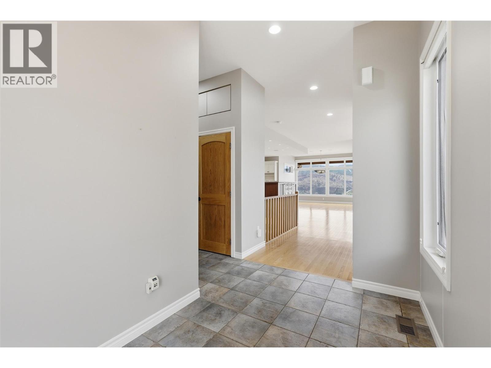 1589 GOLF RIDGE Drive - 5