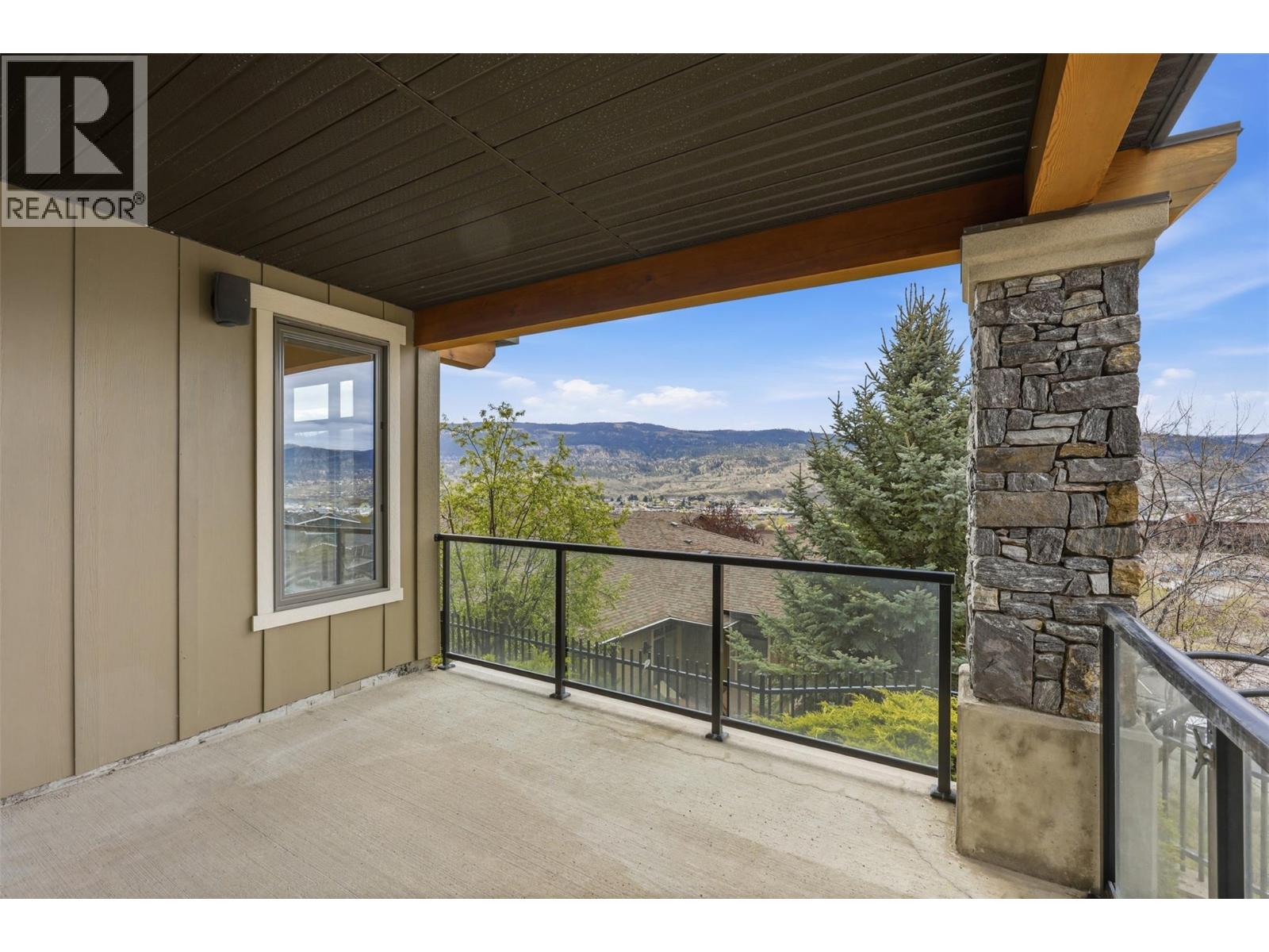 1589 GOLF RIDGE Drive - 44