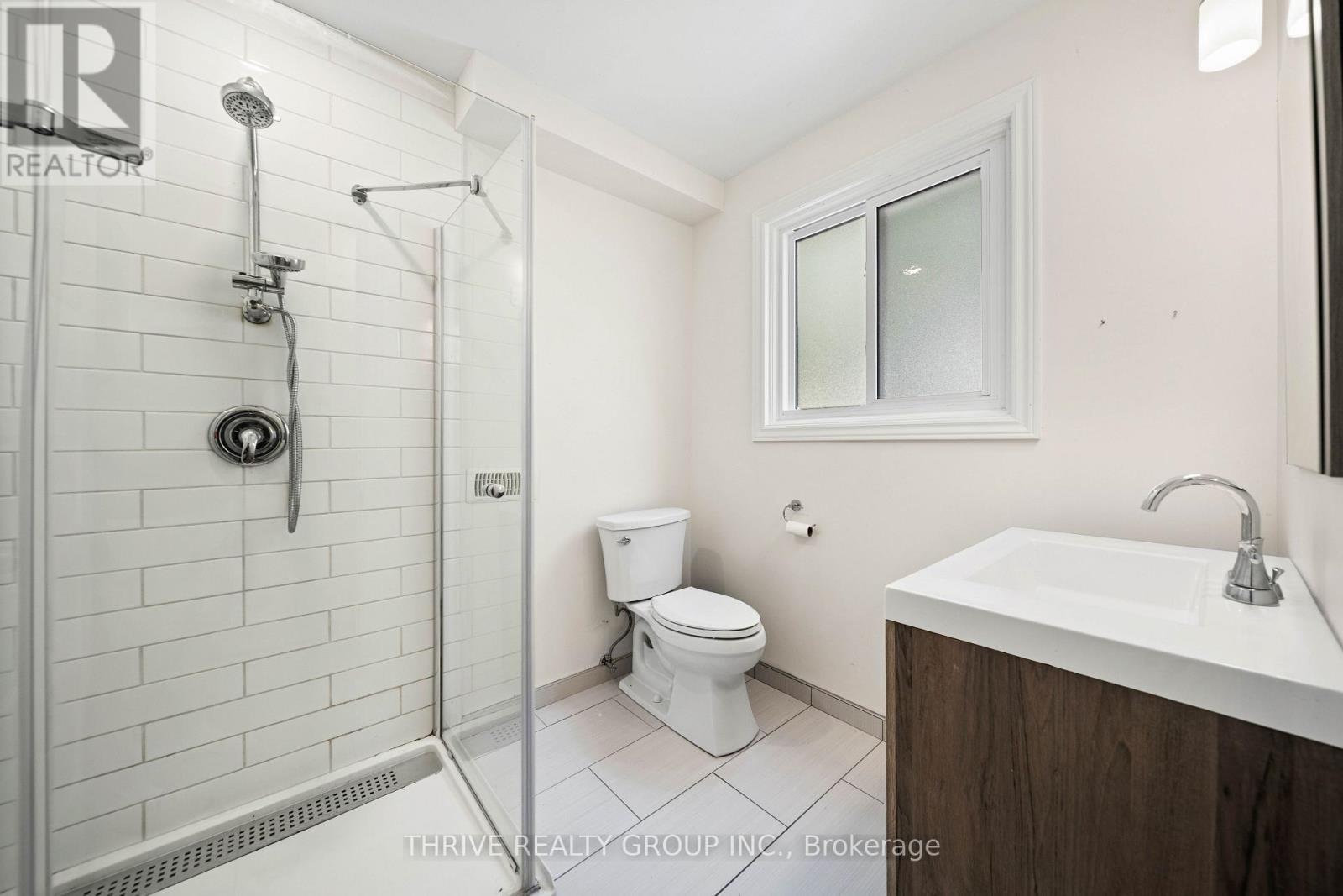 85 BLOOMFIELD DRIVE - 25