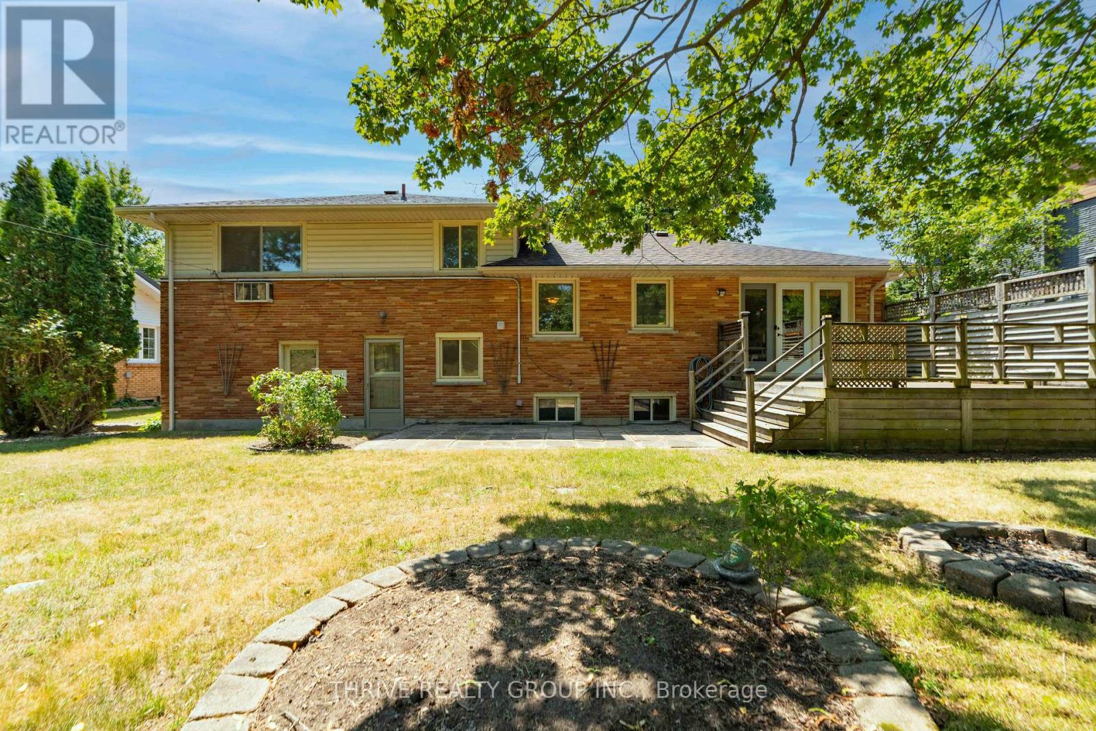 85 BLOOMFIELD DRIVE - 29