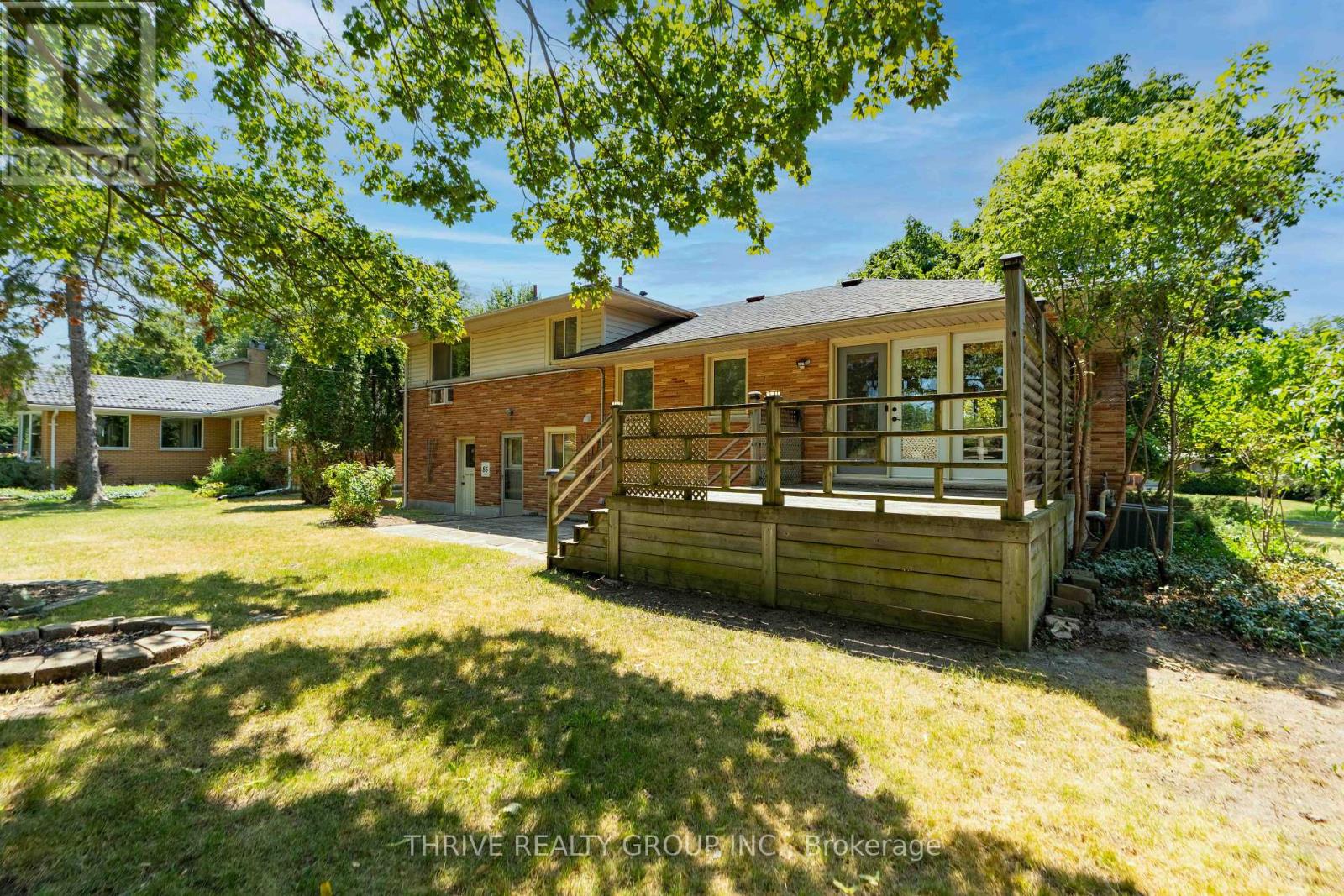 85 BLOOMFIELD DRIVE - 30