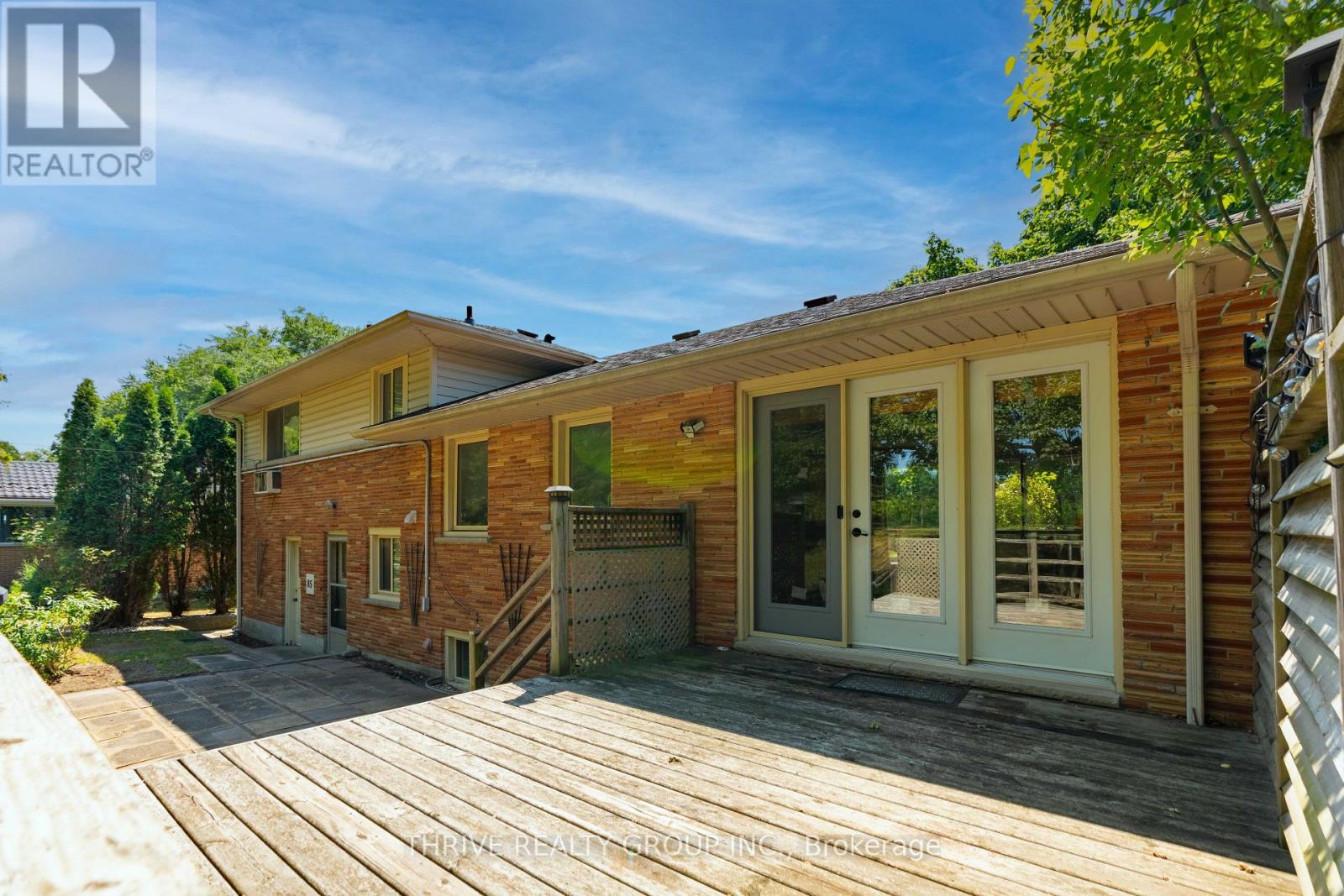 85 BLOOMFIELD DRIVE - 31