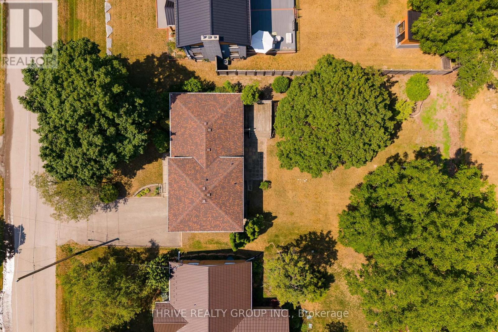 85 BLOOMFIELD DRIVE - 40